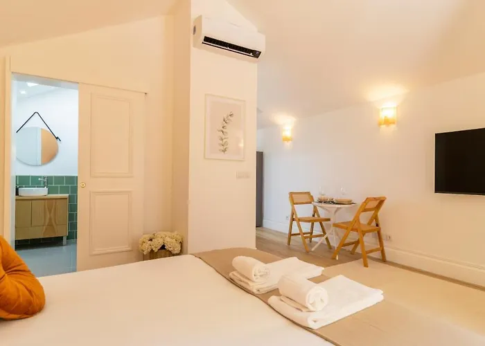 Urban House Marques By Lovelystay