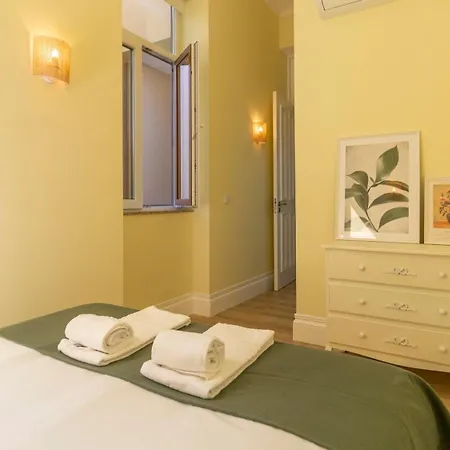 Urban House Marques By Lovelystay