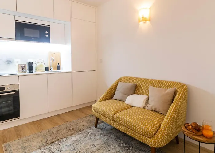 Urban House Marques By Lovelystay