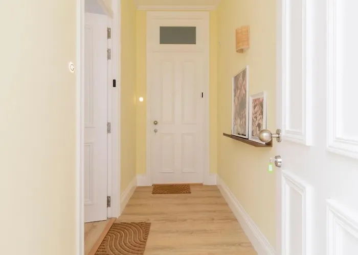 Urban House Marques By Lovelystay *